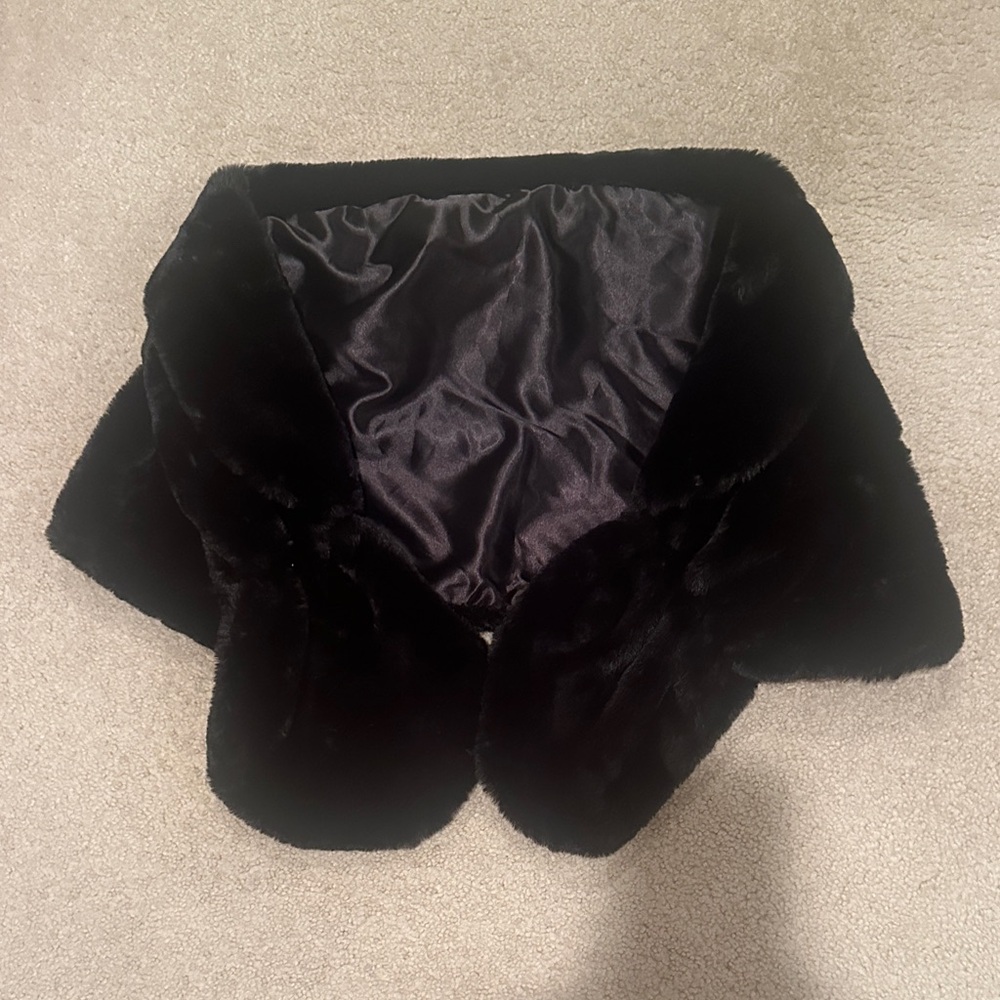 Elegant Black Faux Fur Shawl
